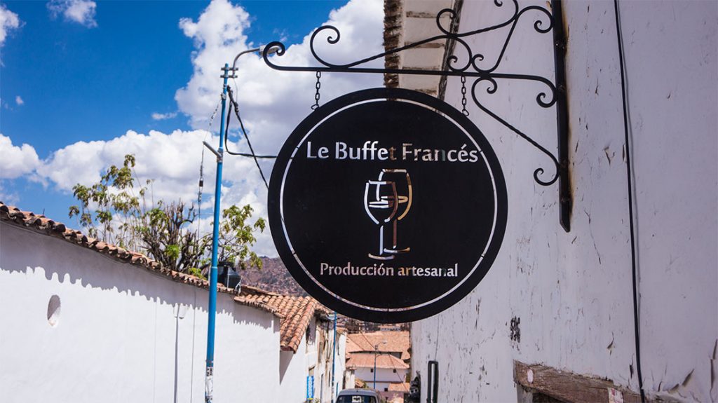 où manger à Cuzco : une raclette au buffet francès