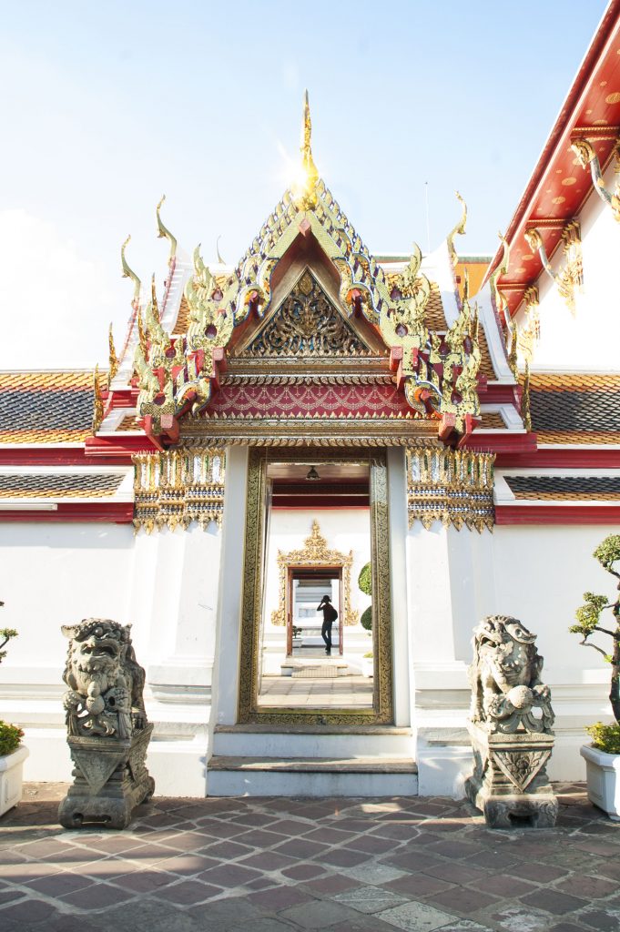 wat pho temple bangkok